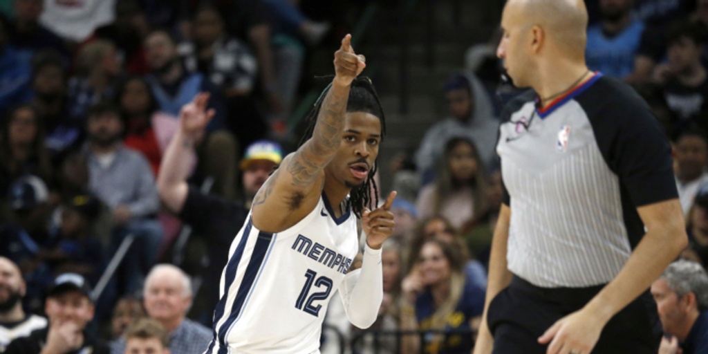 Morant has 32, Grizzlies use late burst to defeat Pelicans
