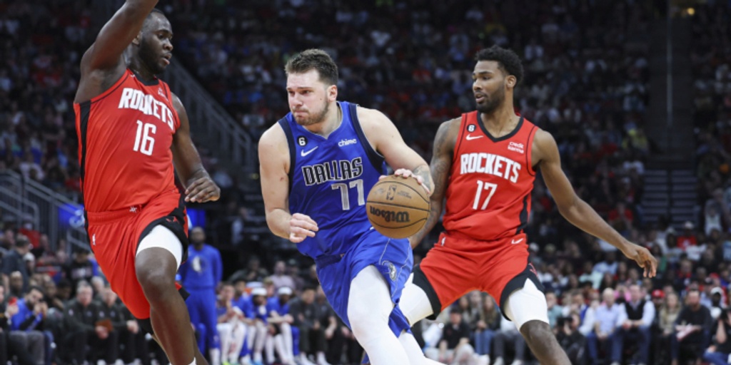 Doncic scores 39, Mavs rally for 111-106 over Houston