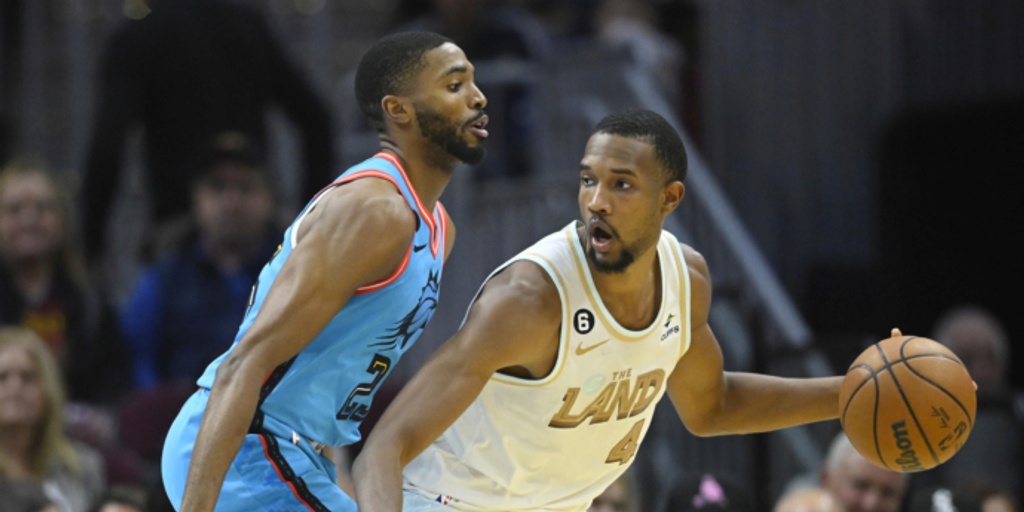 Evan Mobley hits late jumper, Cavaliers beat Suns 90-88