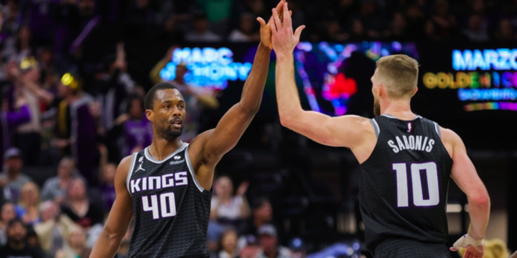 Sabonis has triple-double, Kings rout skidding Rockets