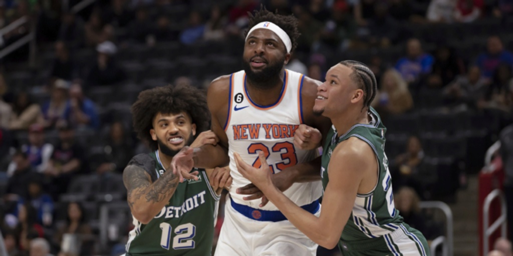 Knicks' Mitchell Robinson out at least 3 weeks following thumb surgery