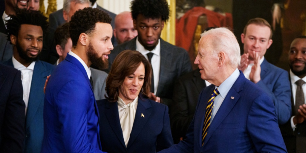 Biden welcomes the Warriors, pledges support for California