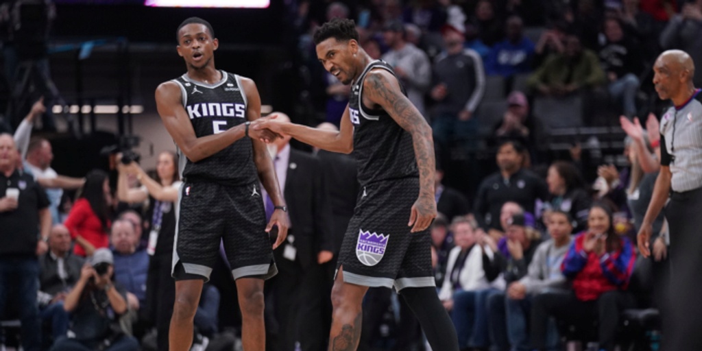 Kings use early 3s, big 4th quarter to top Grizzlies 133-100