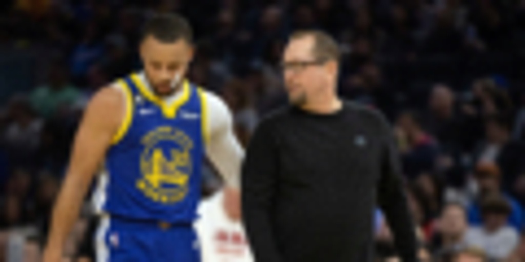 Curry’s 35 points send Warriors past Raptors, 129-117