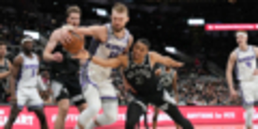 Sabonis’ double-double helps Kings power past Spurs 119-109