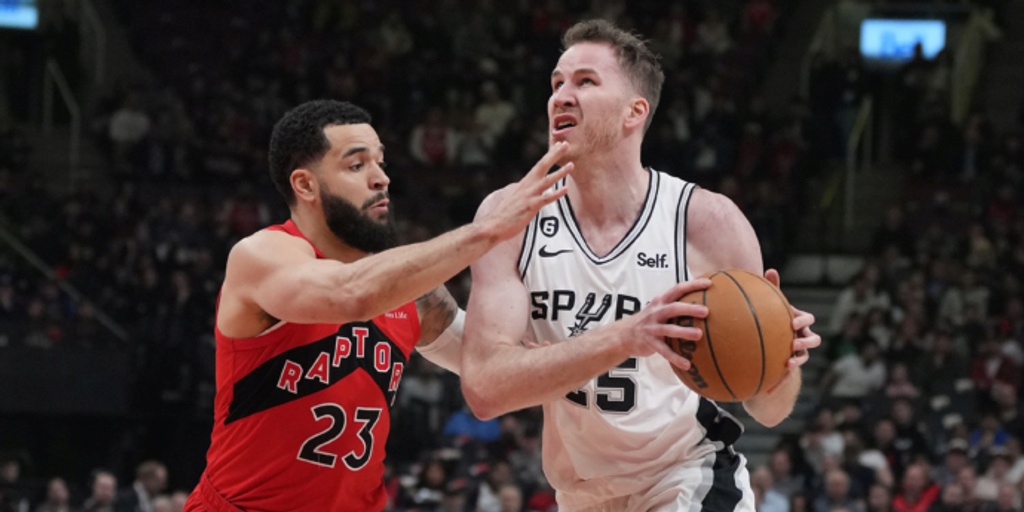 Raptors acquire Jakob Poeltl in trade with Spurs