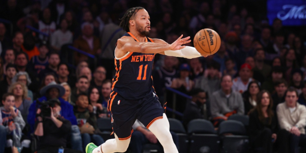 Brunson scores 38 as Knicks outlast Jazz in Hart’s NY debut