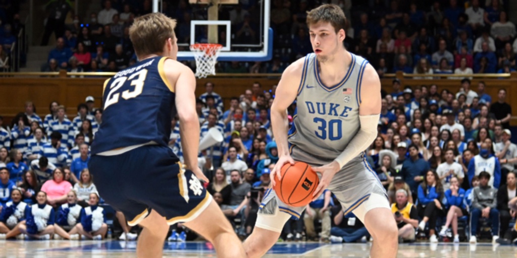 Duke edges Notre Dame with Coach K in the house 68-64
