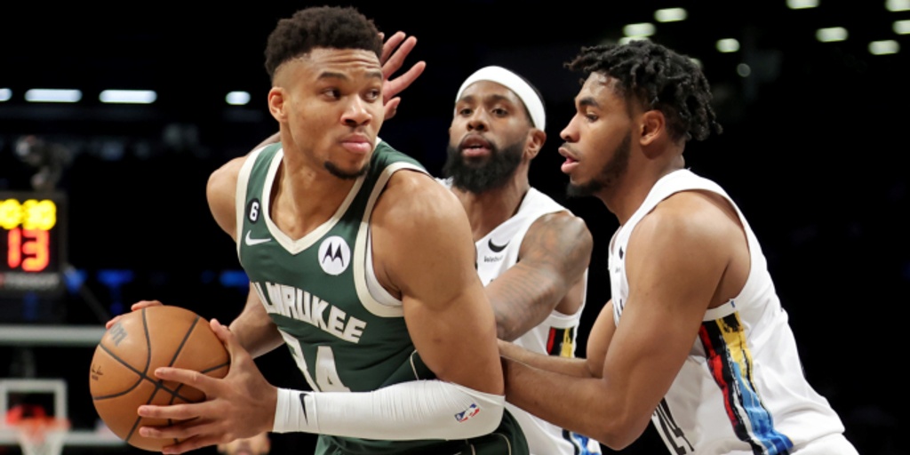 Giannis returns, Bucks beat Nets 118-104 for 15th straight win