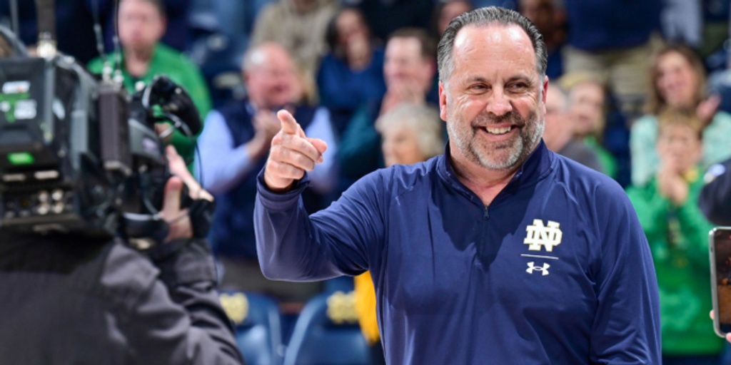 Notre Dame wins coach Mike Brey’s home finale, upsets Pitt