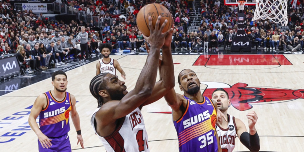 Booker, Durant, Okogie lead Suns to 125-104 romp over Bulls