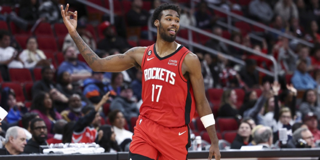 NBA-worst Rockets beat Spurs to end 11-game losing streak