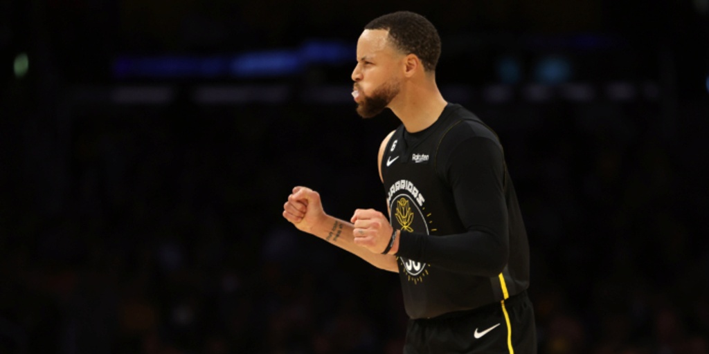 Stephen Curry leads Warriors to OT win over NBA-leading Bucks