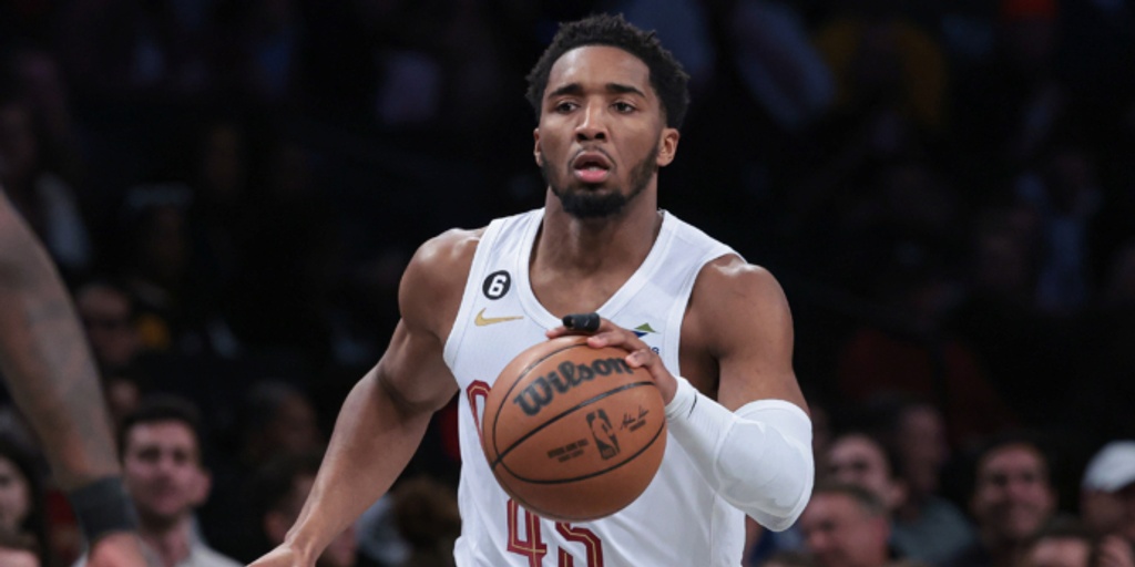Donovan Mitchell scores 31 as Cavaliers top Nets 115-109