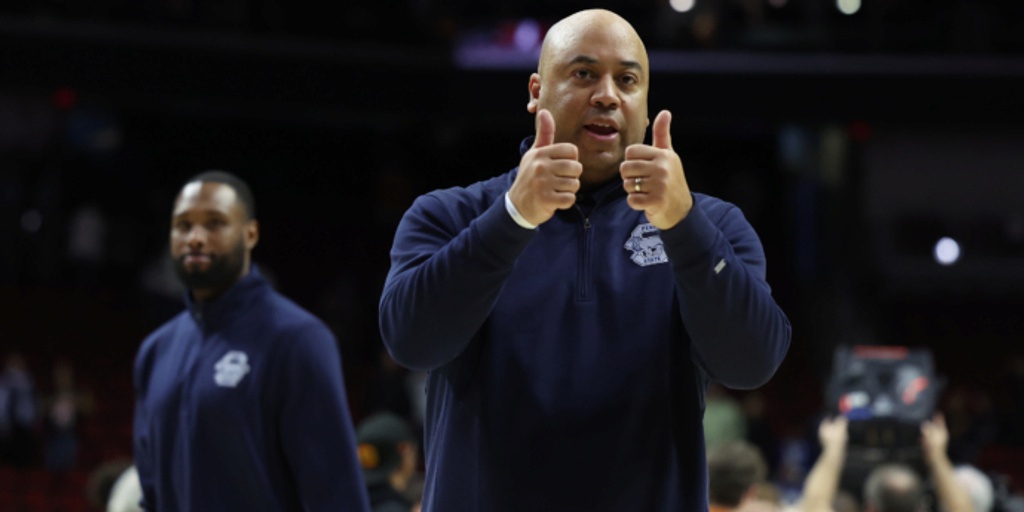 Notre Dame to hire Penn State’s Micah Shrewsberry as coach