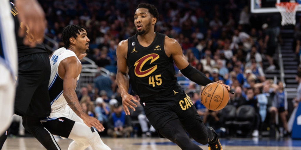Mitchell scores 43 to lead Cavs to 117-113 win over Magic