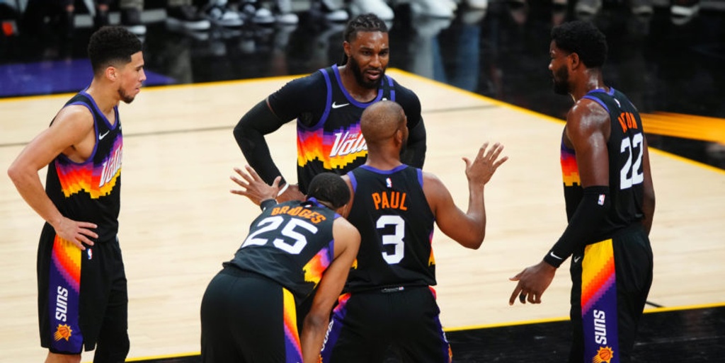Depth, shooting, unselfishness on display in Suns' Game 2 win