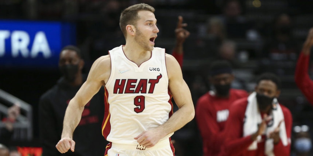 Nik Stauskas signs two-year deal with Boston