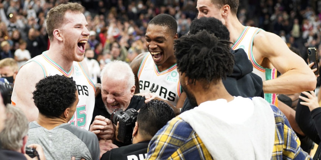 Spurs' Gregg Popovich becomes NBA regular-season wins leader