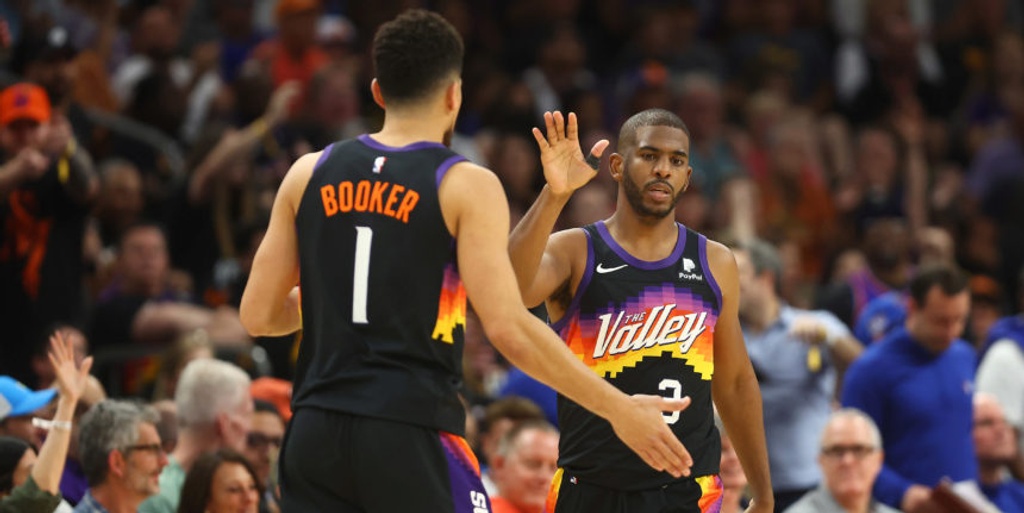 Booker has 35 points, Suns beat 76ers for 8th win in a row