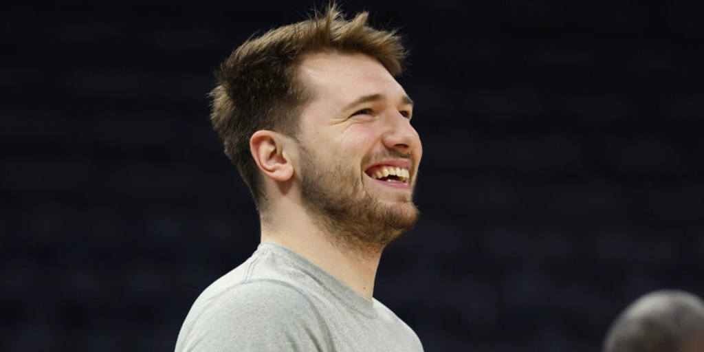 Doncic can play in Mavs' finale after NBA rescinds 16th tech