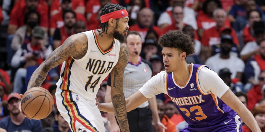 Ingram, Pelicans overwhelm Booker-less Suns to tie series 2-2