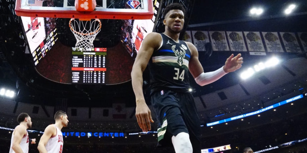 Bucks, Warriors return home looking to close out series
