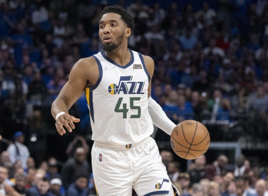 Knicks and Jazz discussing Donovan Mitchell trade
