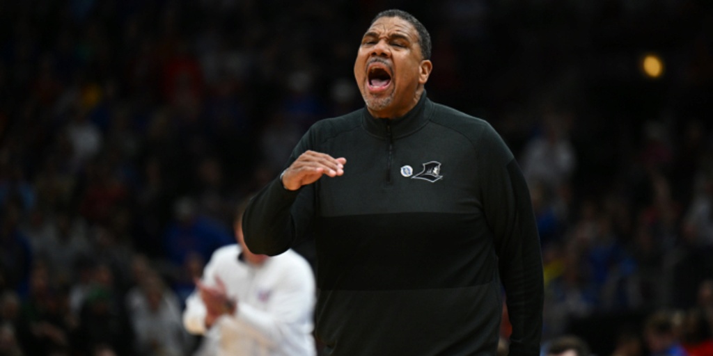 Providence head coach Ed Cooley agrees to multi-year extension