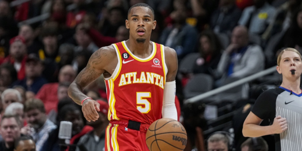 Murray, Young lead Hawks past pesky Rockets 117-107