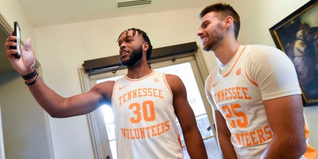 Barnes, Tennessee shooting for more than SEC tourney title