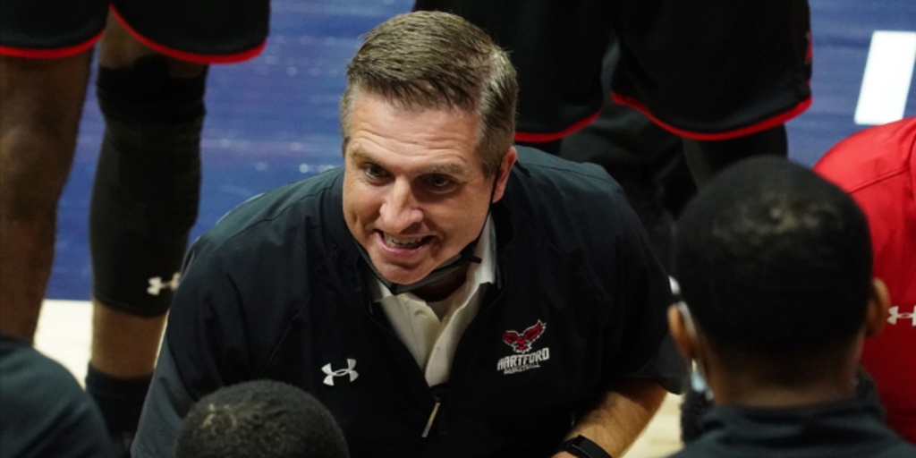 Hartford men’s basketball coach John Gallagher resigns