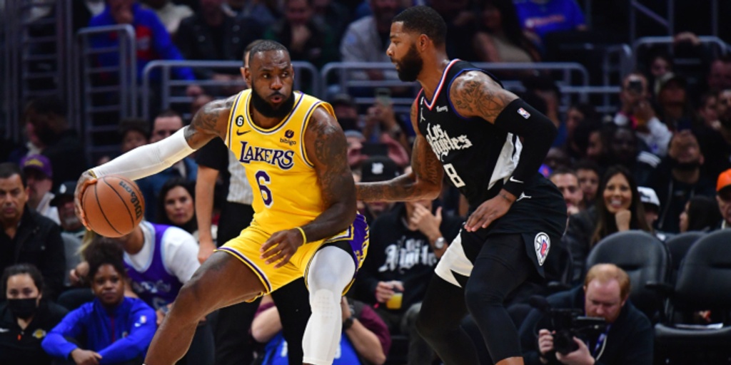 LeBron hurt late in Clippers' 114-101 win over Lakers