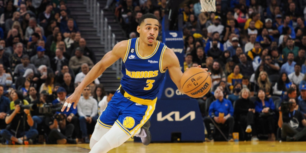 Poole scores 36 on bobblehead night, Warriors rout Spurs