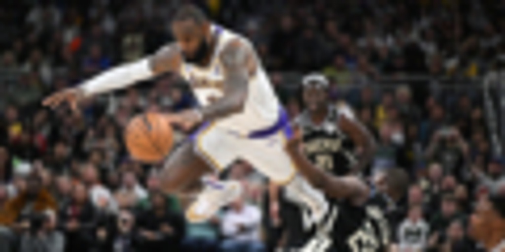 Anthony Davis, LeBron James help Lakers beat Bucks, 133-129