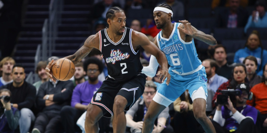 Leonard returns, hits game-winner as Clippers beat Hornets