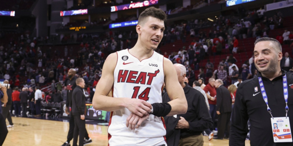 Herro hits 10 3s, scores career-high 41 points for Heat