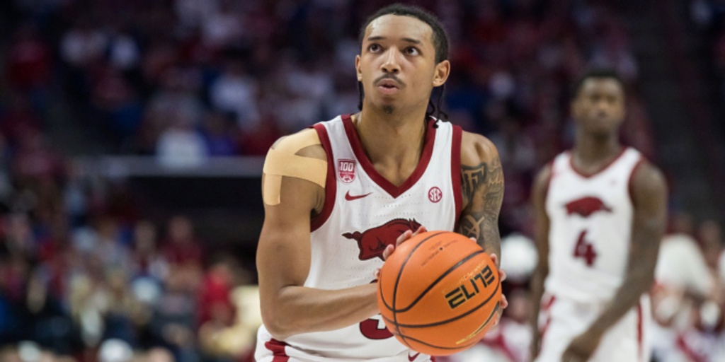 Arkansas’ Nick Smith Jr. out indefinitely with knee injury