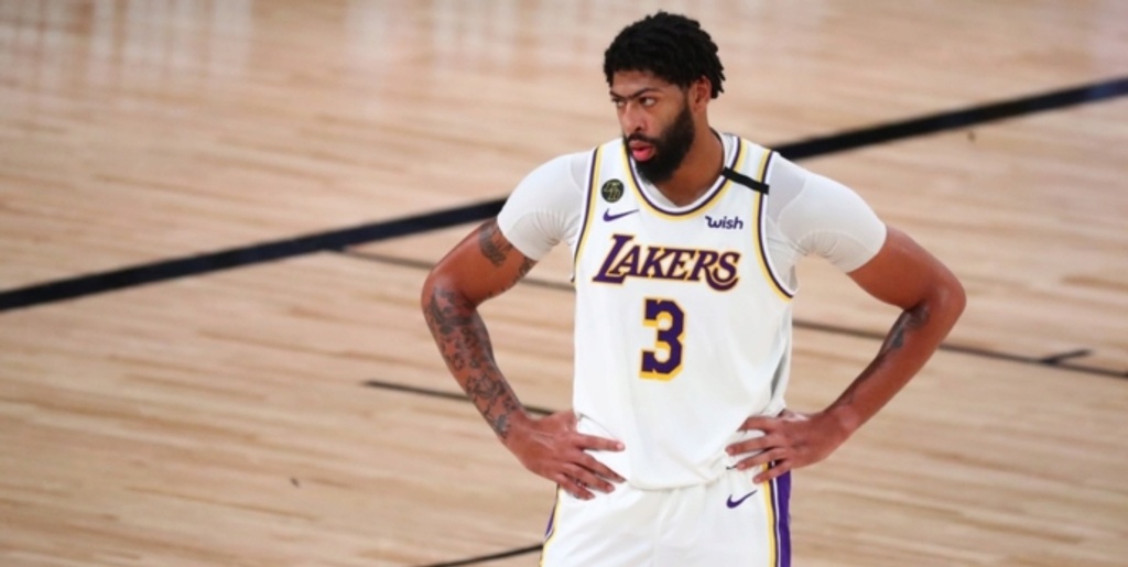 Anthony Davis re-signs with Lakers on 5-year, $190 million deal