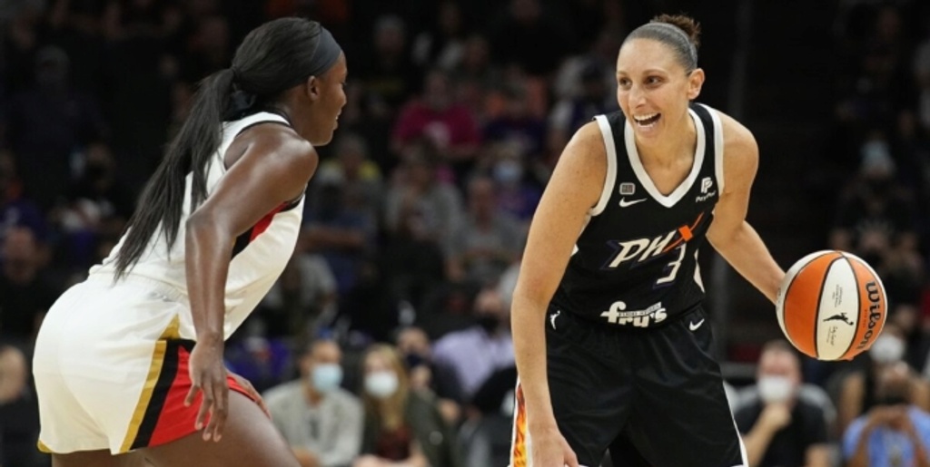 Diana Taurasi becomes first WNBA player to reach 10,000 career points