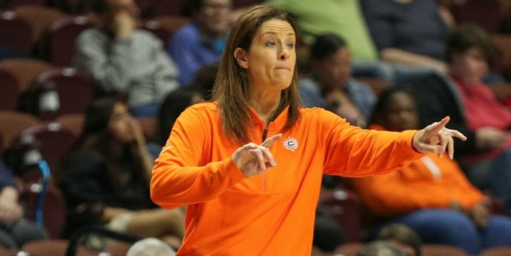 Connecticut Sun's Stephanie White named 2023 WNBA Coach of the Year