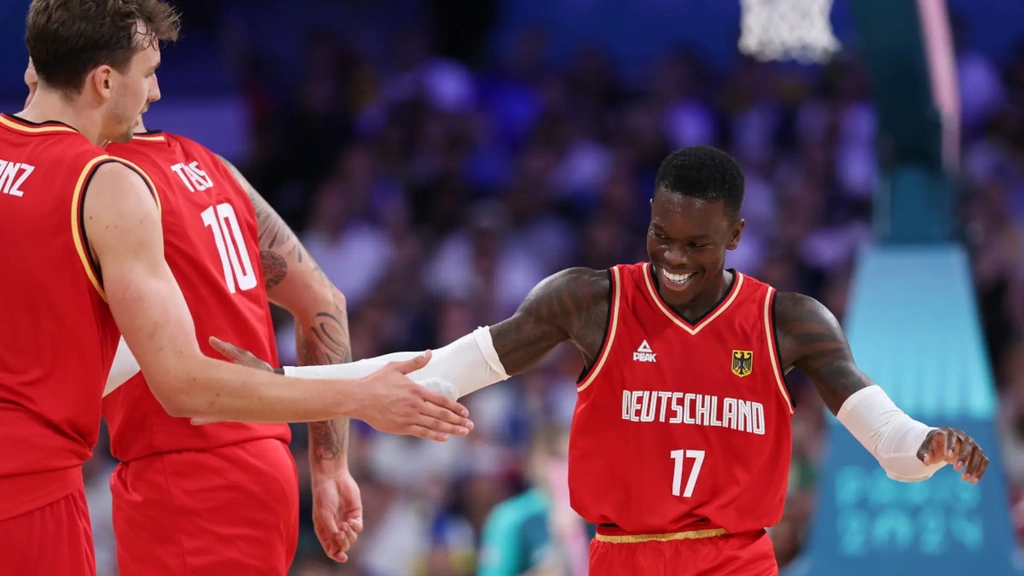 Germany takes down France in heavyweight matchup to claim Group B