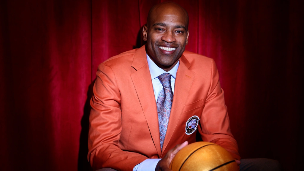 Vince Carter, Chauncey Billups get inducted to Naismith Basketball Hall of Fame