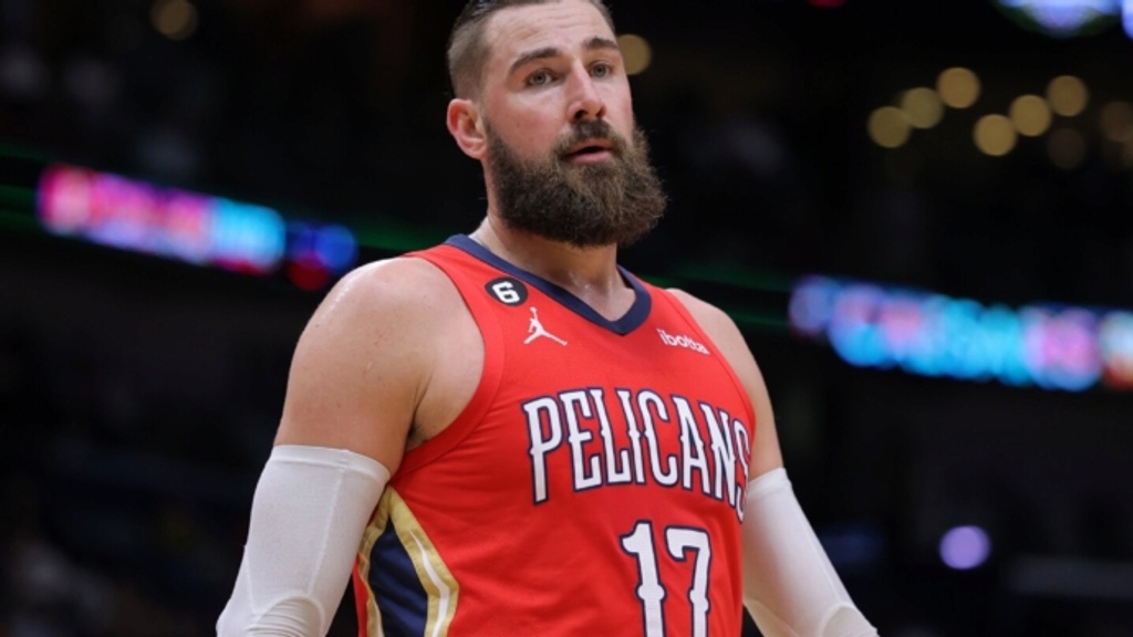 Kings acquire Jonas Valanciunas from Wizards