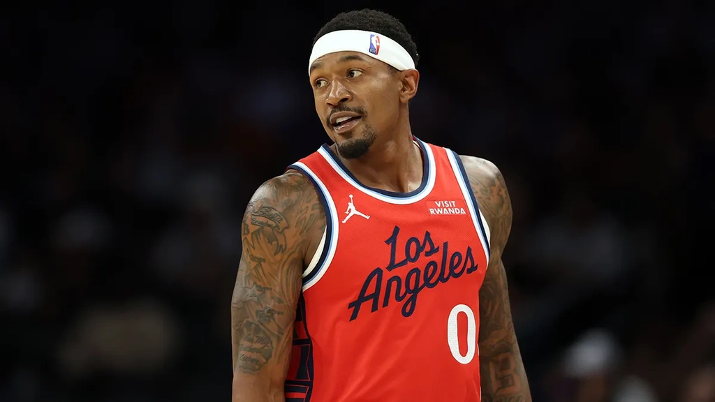 Clippers guard Bradley Beal to undergo season-ending hip surgery