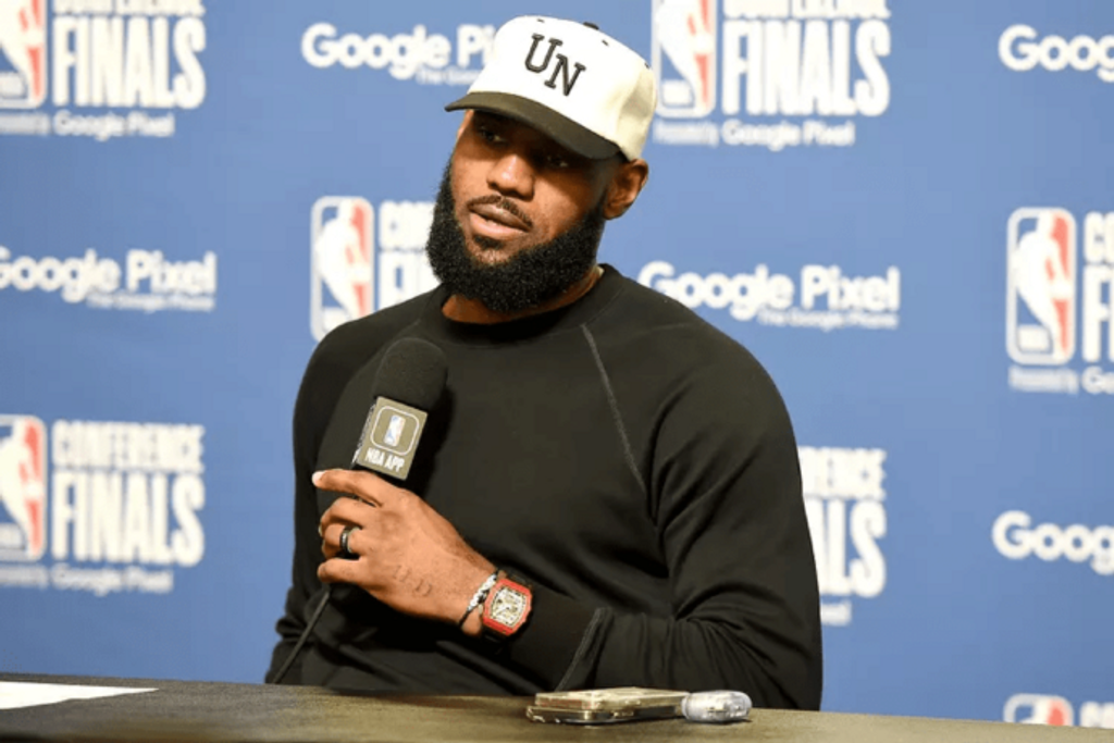 Ex-Laker Cedric Ceballos Weighs-In on Why LeBron Skipped the Dunk Contest