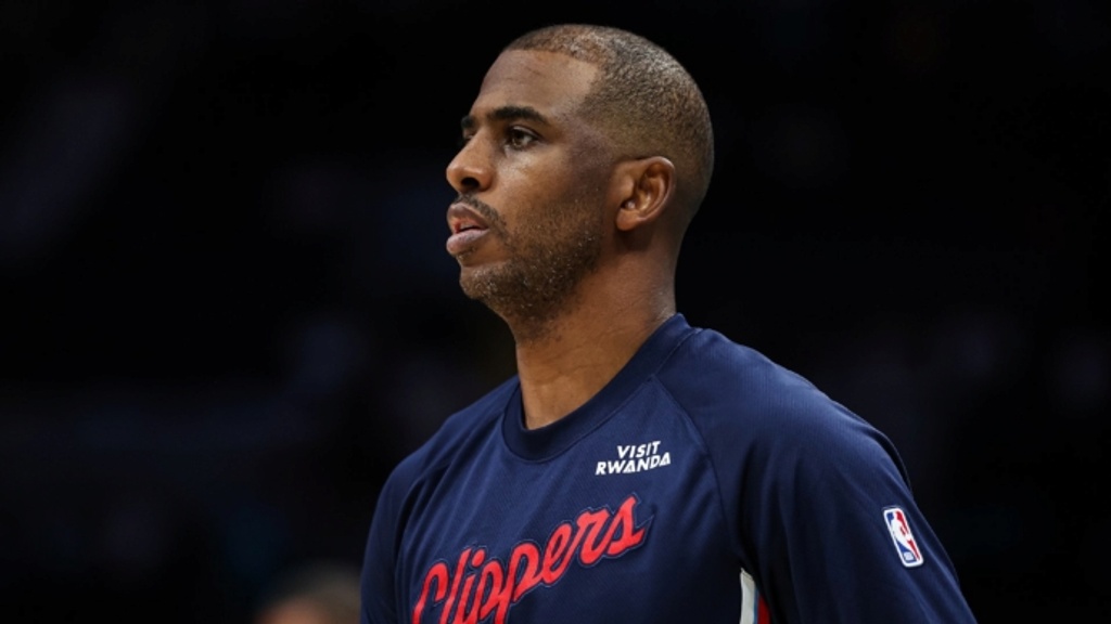 Chris Paul officially retires after 21 NBA seasons