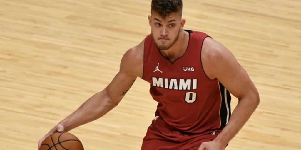 Miami Heat center Meyers Leonard (shoulder) out for season