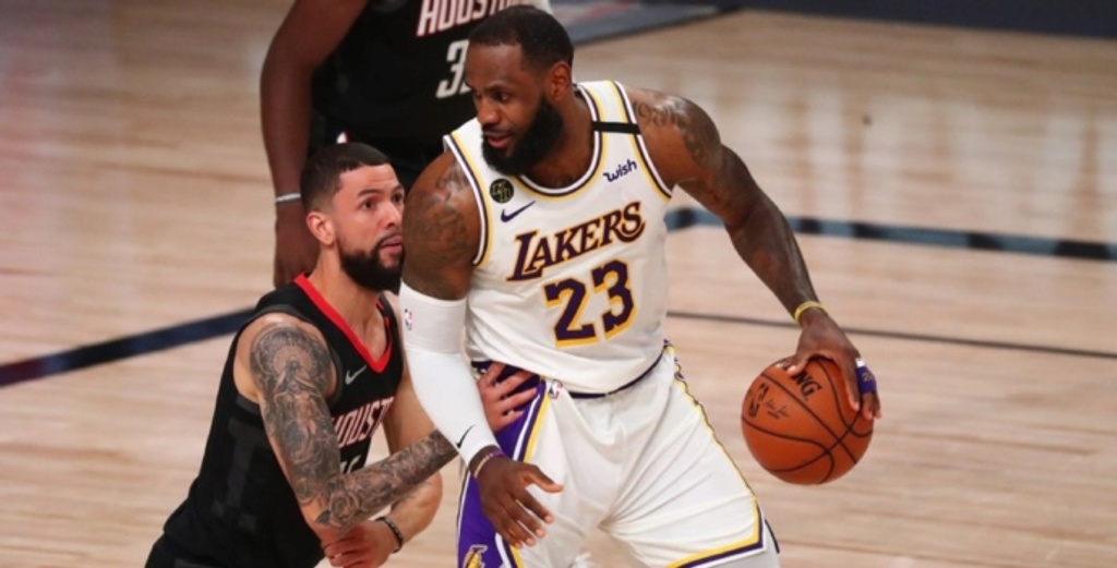 LeBron carries Lakers past Rockets, 112-102