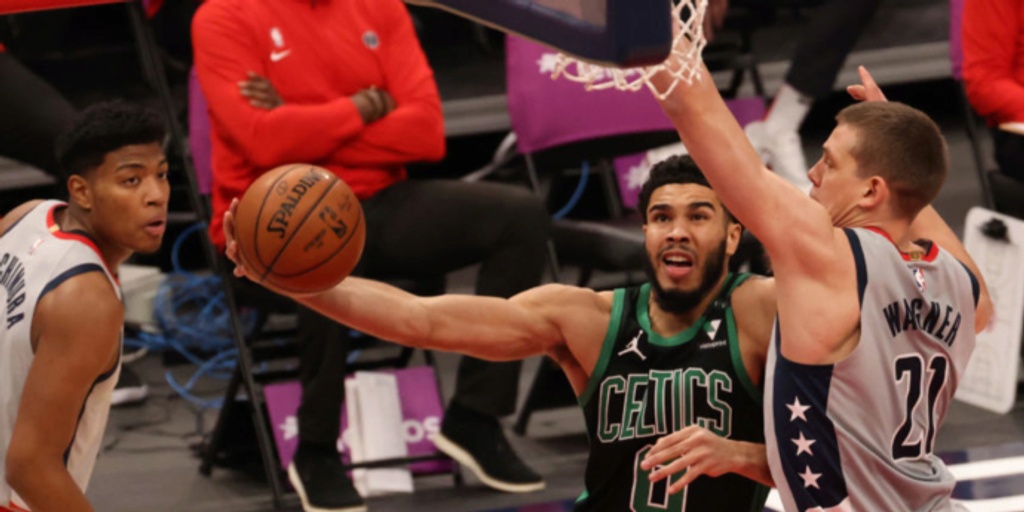 Jayson Tatum says COVID-19 has 'messed with his breathing a bit'